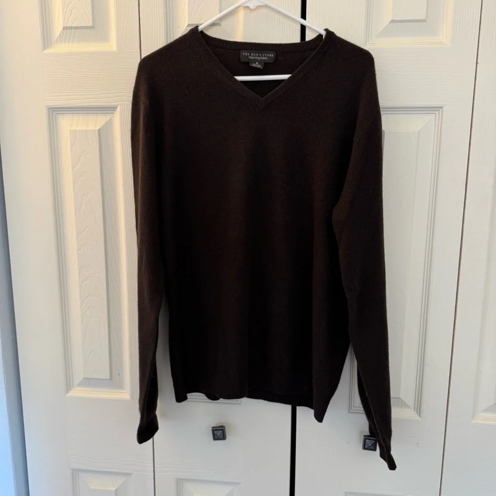 Men's Cashmere Bloomindale's V‎ Neck Sweater, Brown, Size M